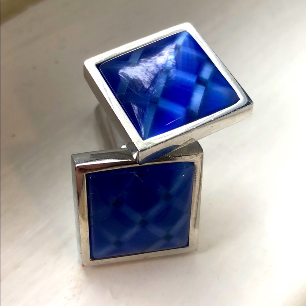 Cuff links